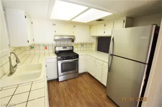 Photo #6: 2453417 Listing