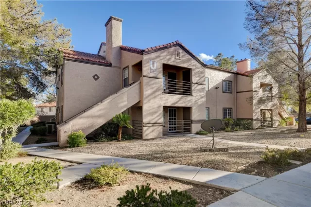 MLS: 2453426 Condo For Sale