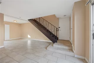 Photo #1: 2453436 Listing