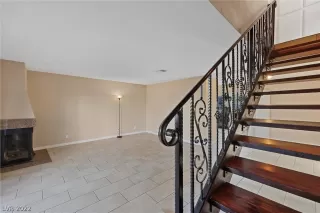 Photo #3: 2453436 Listing