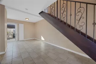 Photo #4: 2453436 Listing