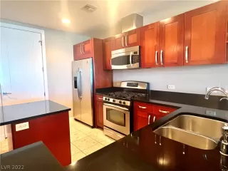 Photo #1: 2453448 Listing 