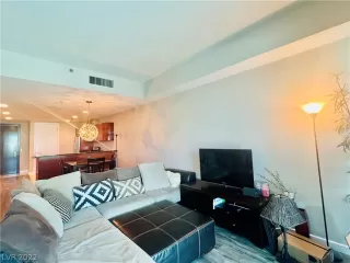 Photo #6: 2453448 Listing 