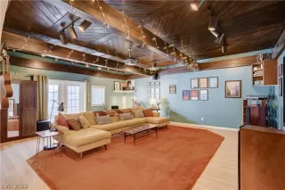 Photo #1: 2453478 Listing