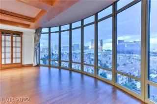 Photo #3: 2453481 Listing