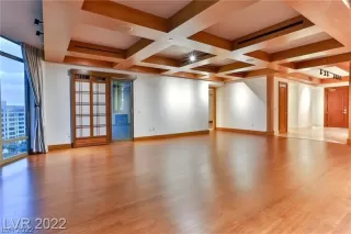 Photo #5: 2453481 Listing