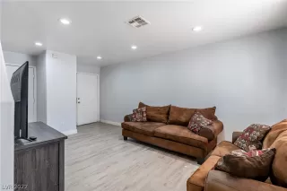 Photo #2: 2453485 Listing