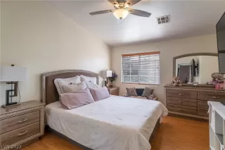 Photo #6: 2453485 Listing