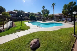 Photo #1: 2453531 Listing