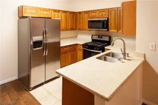 Photo #2: 2453531 Listing