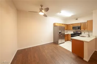 Photo #4: 2453531 Listing