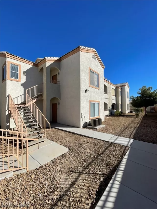 MLS: 2453580 Condo For Sale