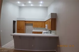 Photo #6: 2453592 Listing 