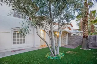 Photo #2: 2453593 Listing