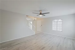 Photo #5: 2453593 Listing