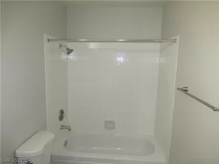 Photo #6: 2453650 Listing 