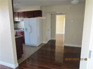 Photo #2: 2453729 Listing 