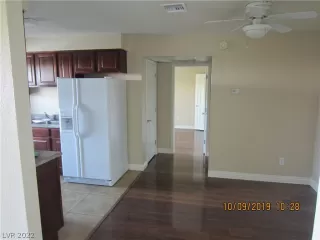 Photo #3: 2453729 Listing 