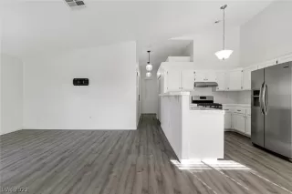 Photo #5: 2453777 Listing 