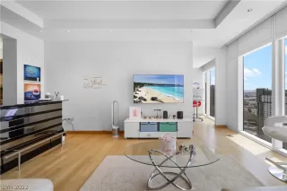 Photo #1: 2453778 Listing 