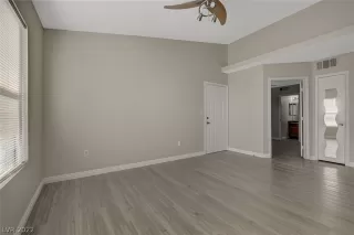 Photo #5: 2453780 Listing