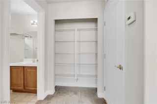 Photo #6: 2453781 Listing