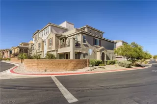 Photo #1: 2453807 Listing