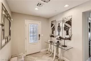 Photo #4: 2453807 Listing