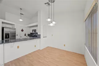 Photo #4: 2453815 Listing 