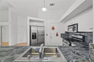 Photo #6: 2453815 Listing 