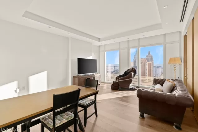 MLS: 2453829 Condo For Sale