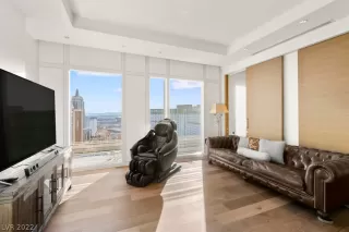 Photo #2: 2453829 Listing 