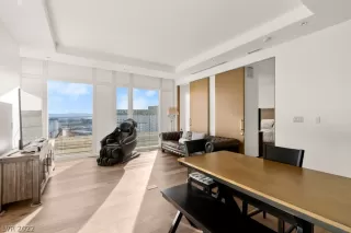 Photo #4: 2453829 Listing 