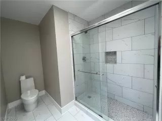 Photo #6: 2453834 Listing