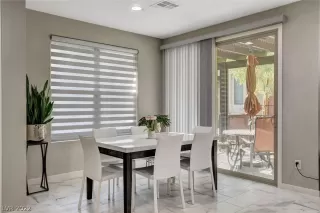 Photo #6: 2453860 Listing