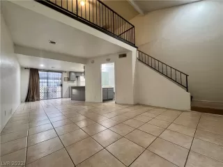 Photo #2: 2453894 Listing