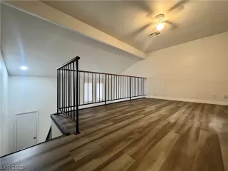 Photo #6: 2453894 Listing