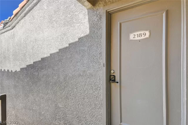 MLS: 2453910 Condo For Sale