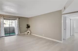 Photo #1: 2453910 Listing 