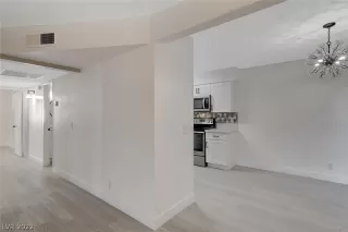 Photo #4: 2453910 Listing 