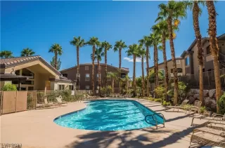 Photo #2: 2453915 Listing 