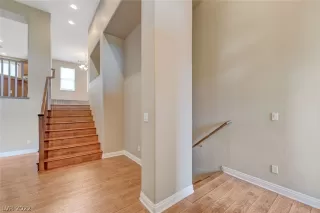 Photo #5: 2453967 Listing 