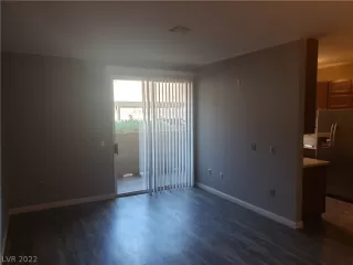 Photo #3: 2453973 Listing 