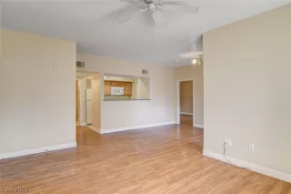 Photo #3: 2454013 Listing 