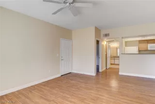 Photo #4: 2454013 Listing 