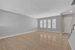 Photo #6: 2454040 Listing 