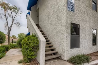 Photo #2: 2454069 Listing 