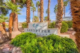 Photo #5: 2454108 Listing 