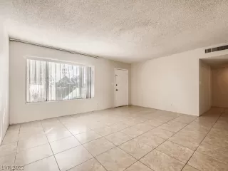 Photo #1: 2454123 Listing