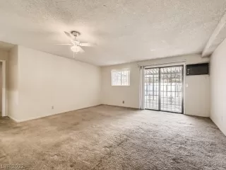 Photo #4: 2454123 Listing